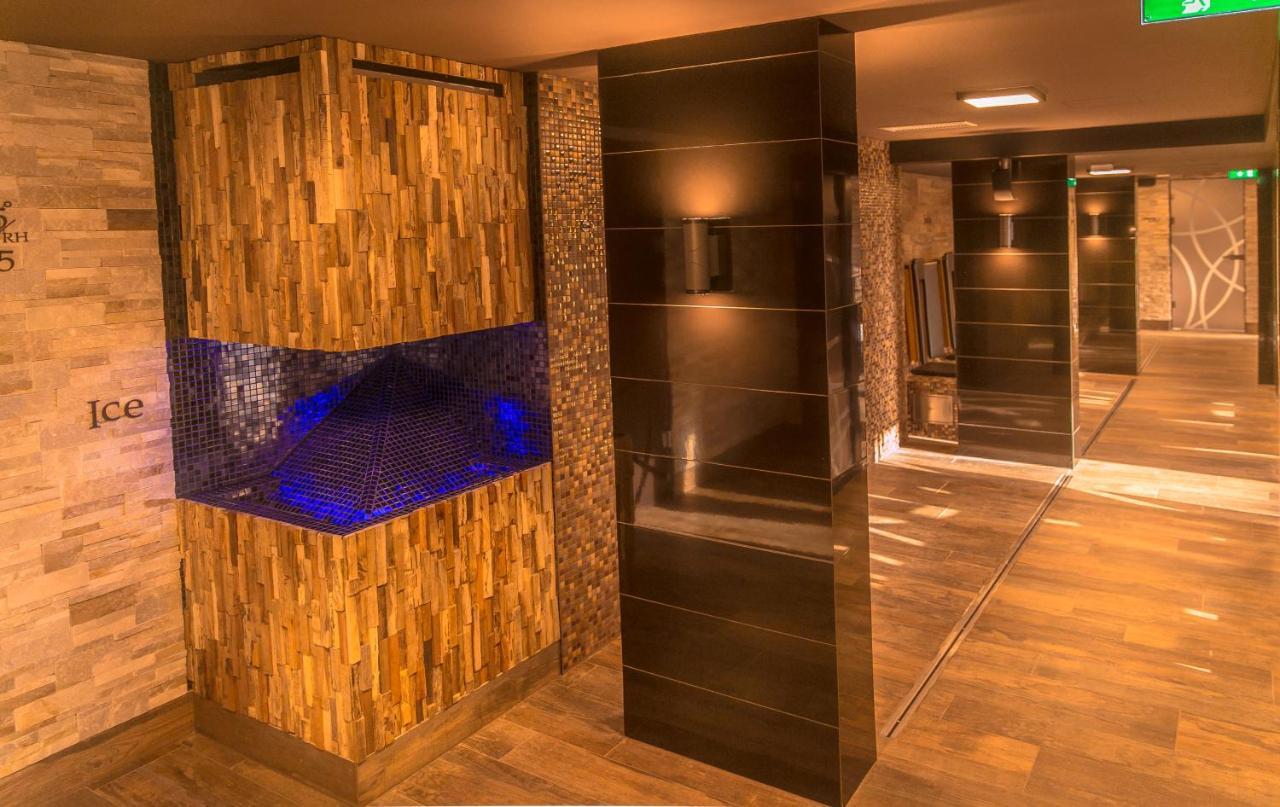 Wellness Hotel Astra Špindlerŭv Mlýn Buitenkant foto