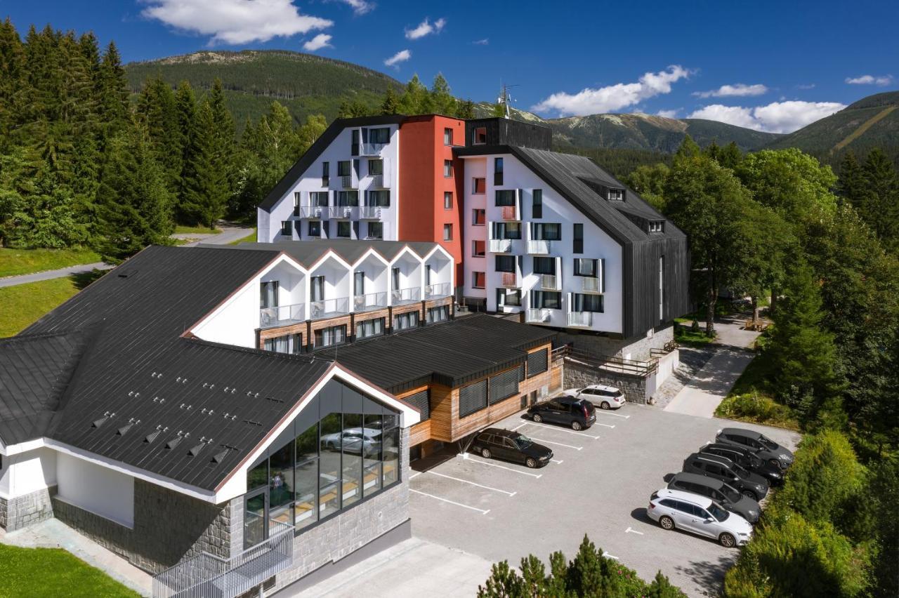 Wellness Hotel Astra Špindlerŭv Mlýn Buitenkant foto