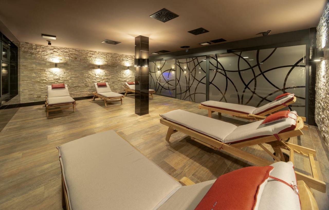 Wellness Hotel Astra Špindlerŭv Mlýn Buitenkant foto